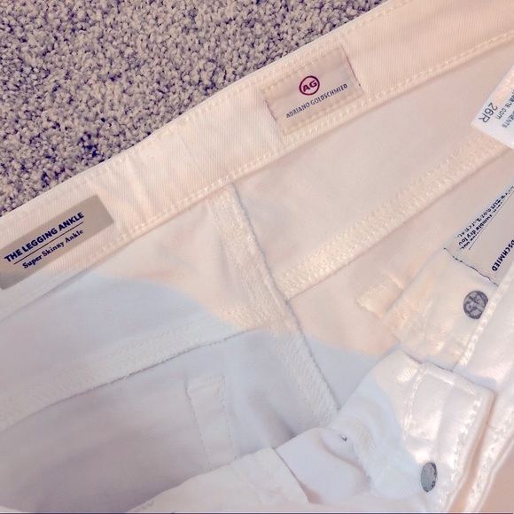 AG WHITE distressed skinny’s - Picture 2 of 6